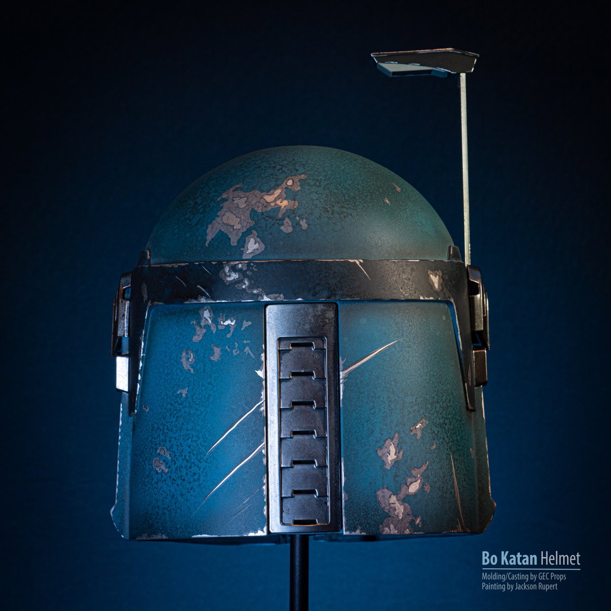 I have a few additions to my Mando Collection. 1/3 This Bo Katan helmet was cast by GEC Props and painted by the amazing Jackson Rupert. Neither have Twitter accounts, but @gecprops <a href="/jackrupert133/">Jackson Rupert</a> on Instagram. etsy.com/shop/GECprops