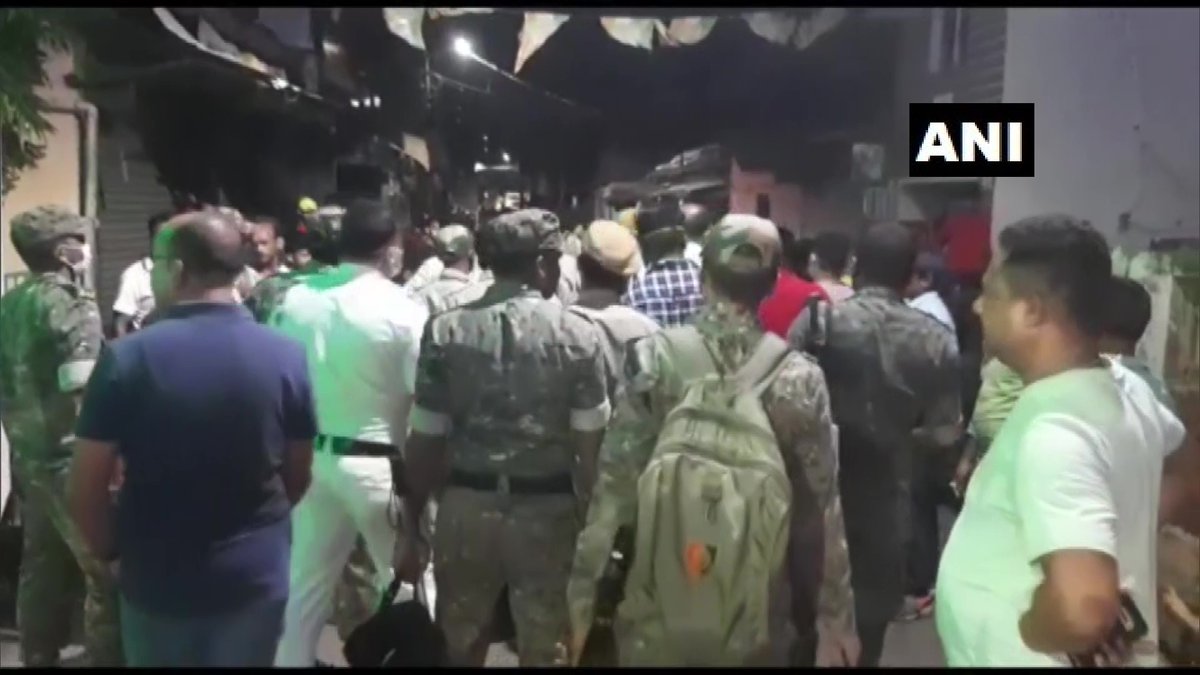 ANI's tweet image. West Bengal: A group of people hurled crude bombs and vandalised vehicles after immersion of Goddess Durga idol in Annapurna area of Durgapur yesterday

"Some people have sustained minor injuries. We're trying to identify the attackers," said ACP (East) Dhrubjyoti Mukherjee