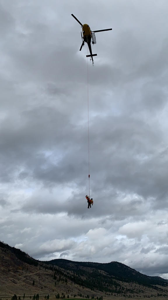 SCSAR members Joyce and Echo participating in K9 Helicopter Long Line Rescue Training. #SAR #SARK9 #HETS