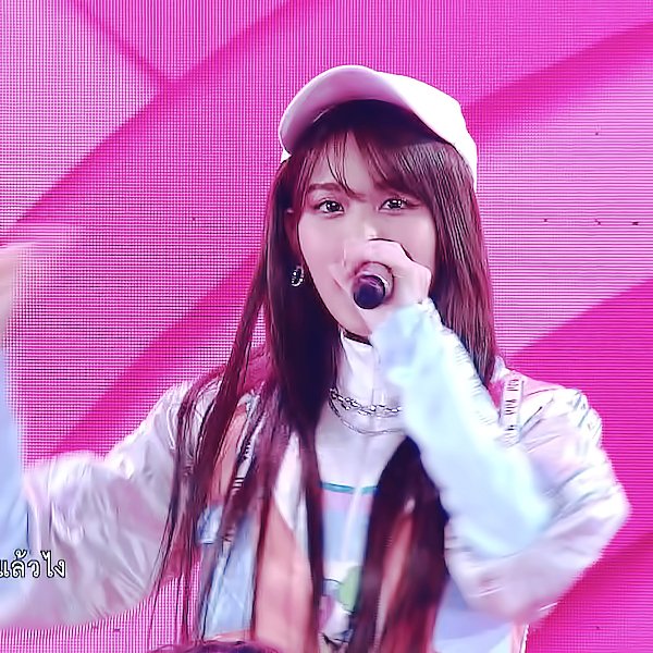 MOBILE48Updates's tweet photo. 161021 • T-POP Stage Show 

𝗠𝗼𝗯𝗶𝗹𝗲 𝗕𝗡𝗞𝟰𝟴

#AIS5GxBNK48xTPopStage
#TPopStageShowEP7
#MobileBNK48 https://t.co/NXTppaaeT0