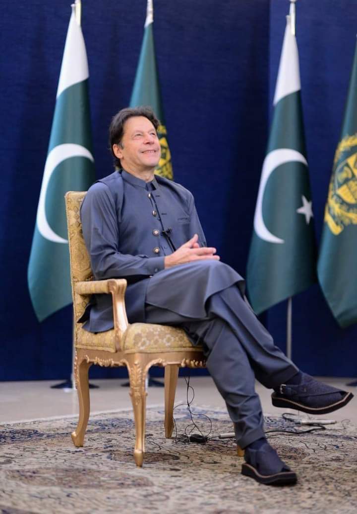 #BehindYouSkipper
میں عنبرین گوہر، اپنے لیڈر وزیر اعظم عمران احمد خان کے ساتھ ہوں اور ہمیشہ اپنے کپتان  کے ساتھ کھڑی رہوں گی ! انشااللہ 

<a href="/03476295161FS/">Faisal Hussain Chechian</a>
<a href="/ImranKhanPTI/">Imran Khan</a> ❤💚 .u r our proud and honour