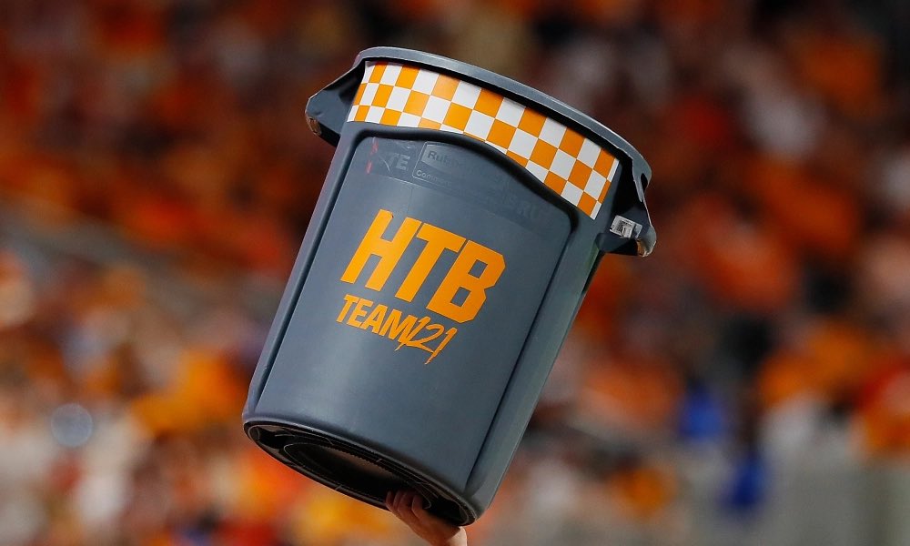 TennVolsSuck's tweet photo. May have to get this bad boy out to get all the flying trash https://t.co/4FVIAajM7n