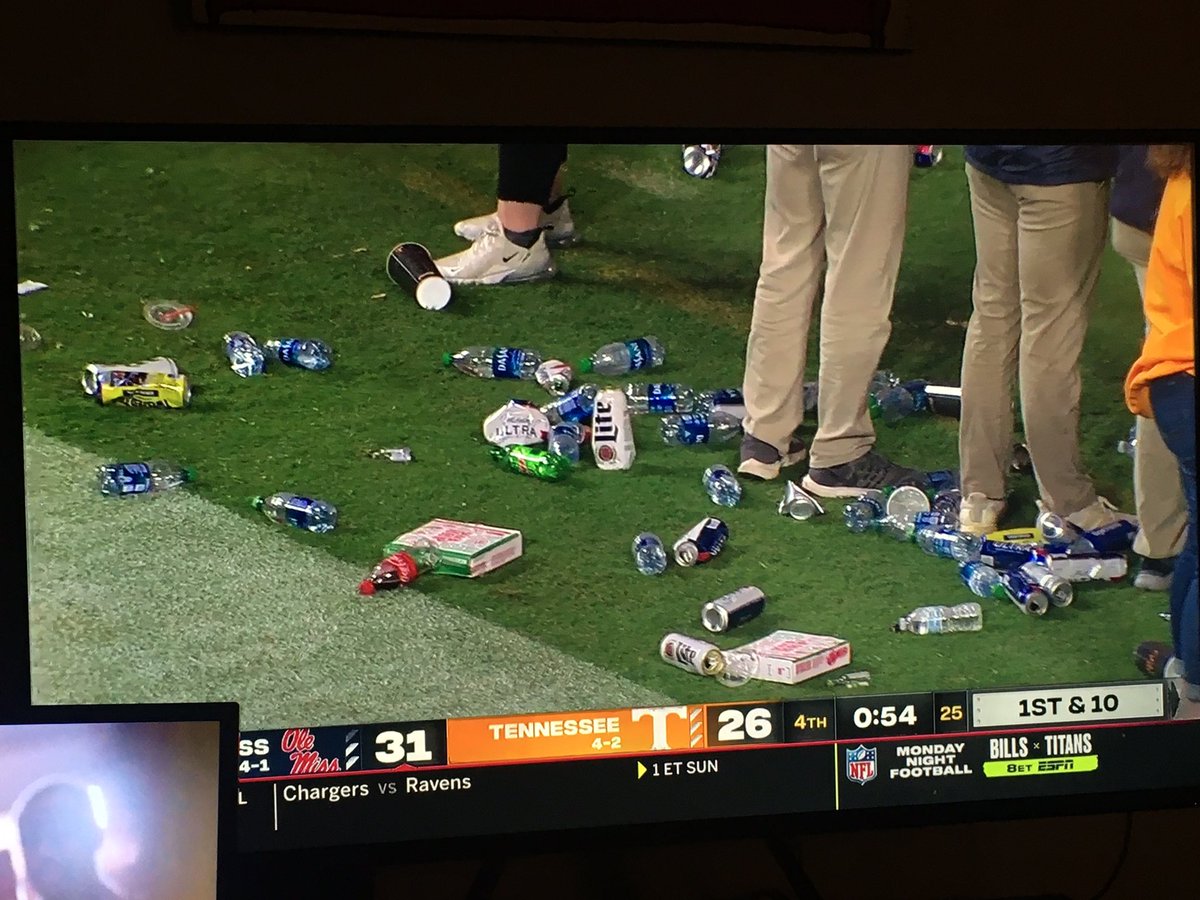 RossDellenger's tweet photo. The field at Tennessee https://t.co/SZXhC0YovW