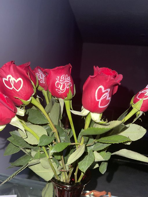 Thank you so much for the flowers I love them my loves Snapchat and only fans is 600 tokens right now<a href="/tag/numberonefan"class="tags"><span>#numberonefan</span></a><a href="/tag/alwayssupportingmybrotherandi"class="tags"><span>#alwayssupportingmybrotherandi</span></a>