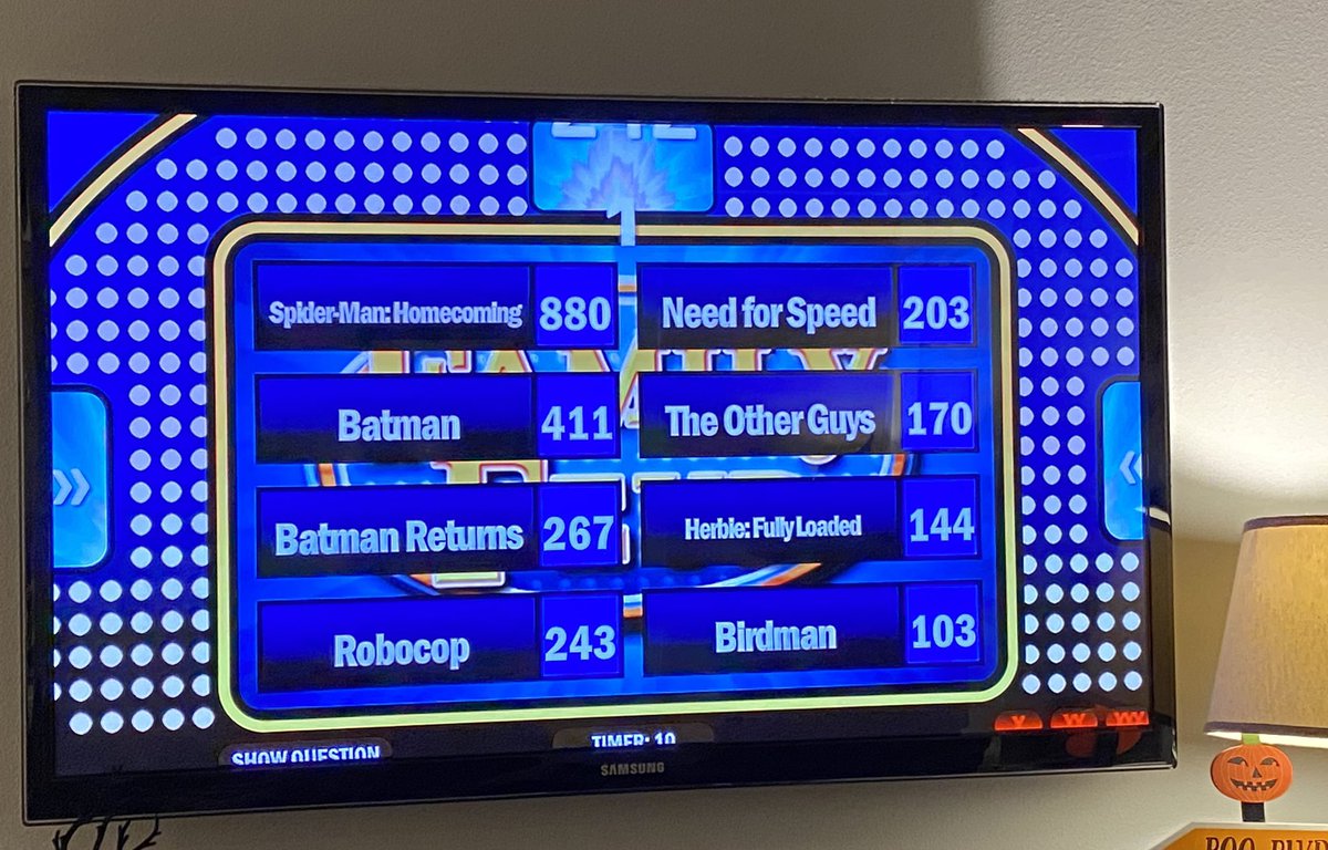 JasonRobotham's tweet image. As the man himself would say “It’s showtime!”  #KeatonSeason week 2 is a wrap and while Family Feud was challenging, our knowledge and appreciation of @MichaelKeaton grows with each contest @BretRock devises.  On to next week and as always, the invite to @MichaelKeaton is open.