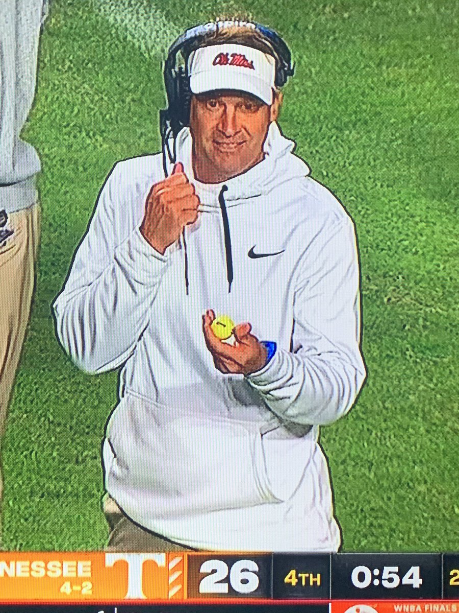 hydr_olemiss's tweet photo. Hey @omgolfcourse … this should be auctioned for millions https://t.co/YPlpmgtGi5