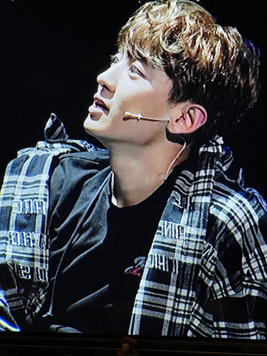 sak__il9's tweet photo. His face proportions ✨✨ https://t.co/MxMxZsqa6z