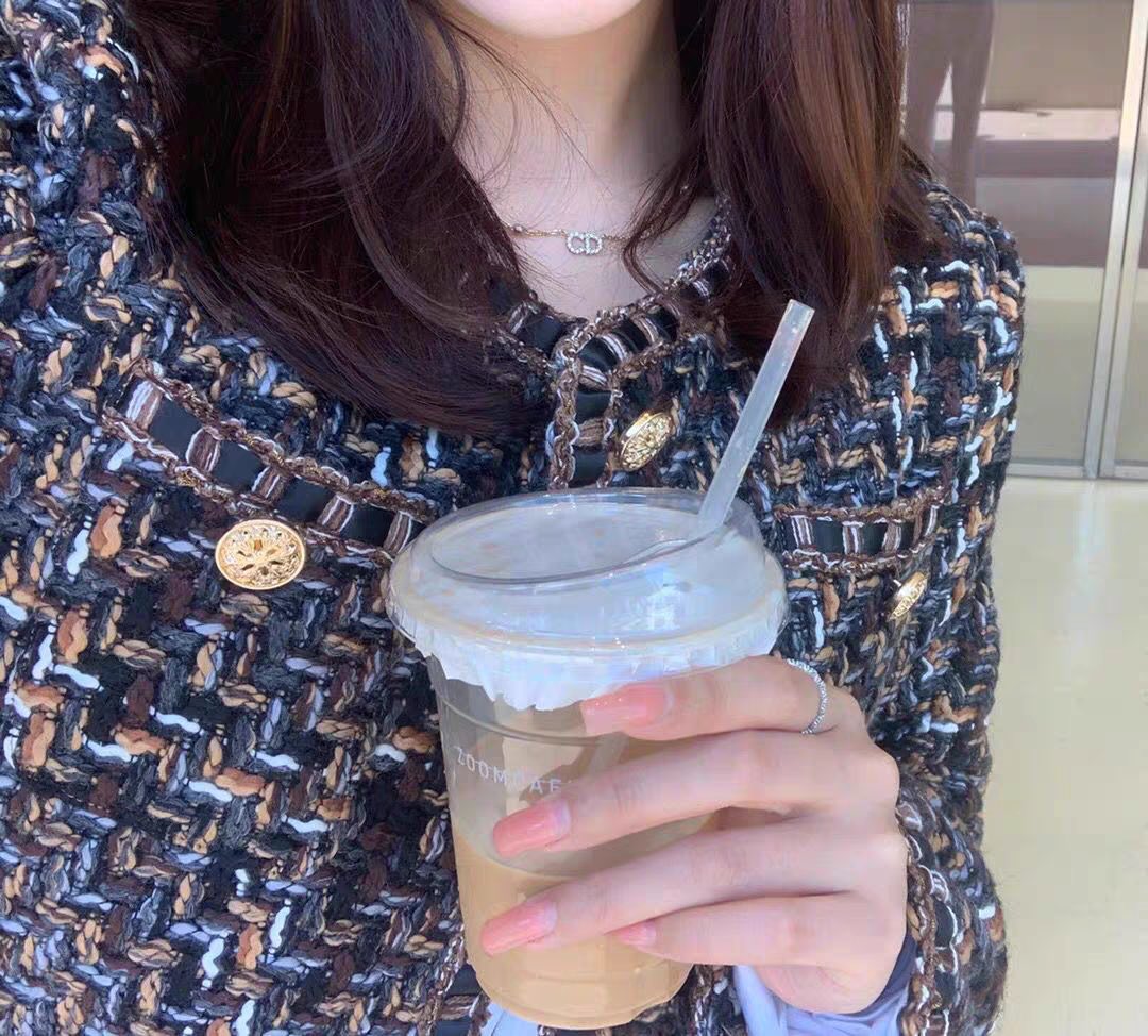 xiaxiawh's tweet photo. #武汉兼职   一到冬天就特犯困 是要冬眠？ https://t.co/Hg4GcZHiBB