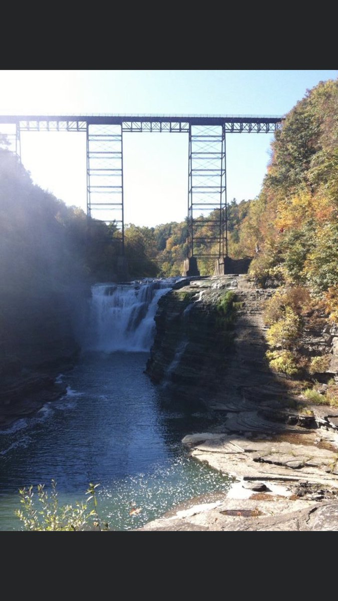 BfloWright's tweet photo. @SLEmiliani Our annual fall weekend getaway was last week. https://t.co/cyPZeOwNX8