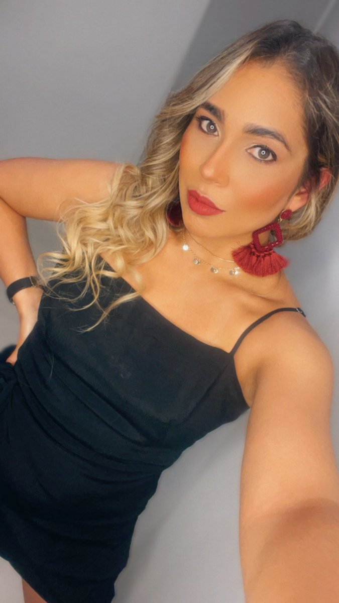 maclaujimenez's tweet photo. Fecha vendida! 💋, ustedes,en que andan ??? https://t.co/fPWSfhuaOn