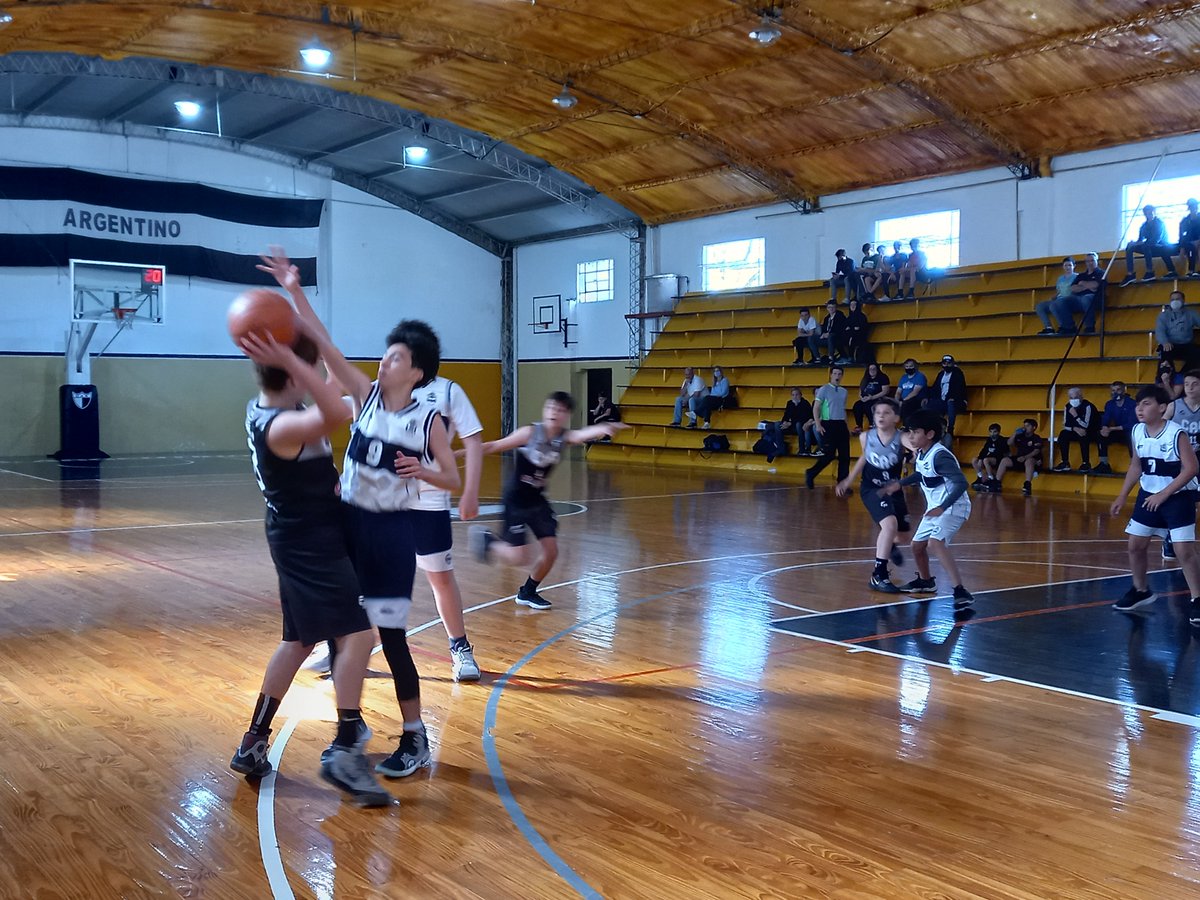 de10deportes's tweet photo. Liga Sub 13 de Básquet 
Argentino 69 Gimnasia y Esgrima de La Plata 11 https://t.co/UuplNTcxCl
