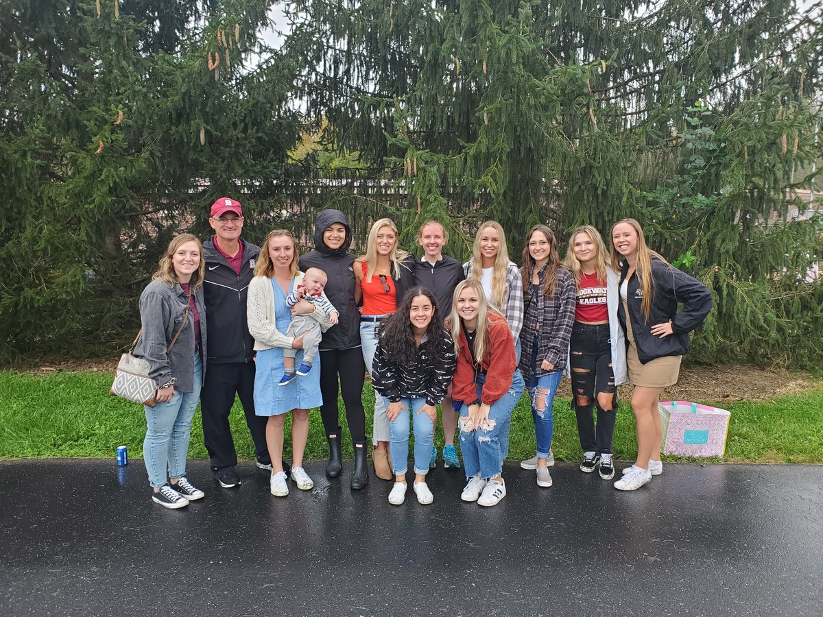BH2OWSoccer's tweet photo. Got a chance to catch up and see these Alum today at Homecoming. Thank you for your continued support and all that you have done for this program!! #AlwaysEagle https://t.co/TXpTFyT8ej