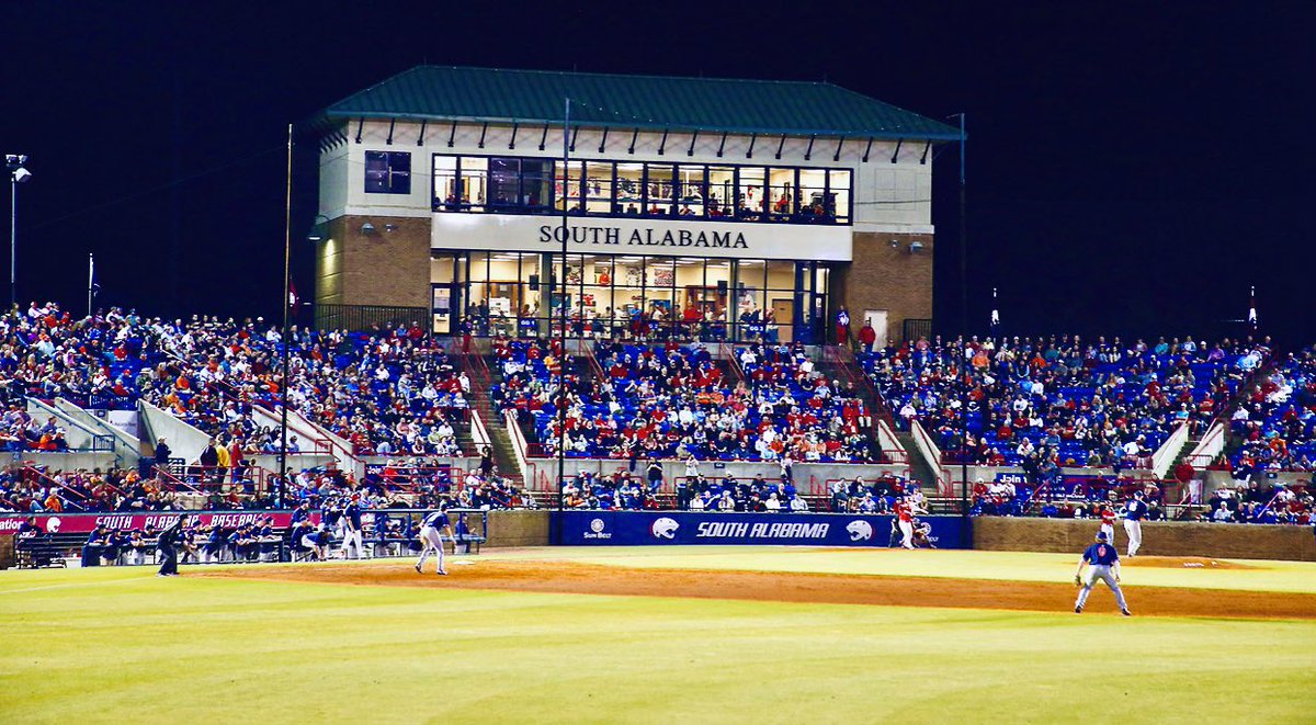 JohnGriffinBel1's tweet photo. Blessed to announce that I will be continuing my athletic and academic career at the University of South Alabama. I would like to thank the good Lord, my family, and coaches for helping me get where I am today. 🔴🔵 #GoJags @WeAreSouth_BSB @PRCC_Baseball https://t.co/P1Q6JPC0ID