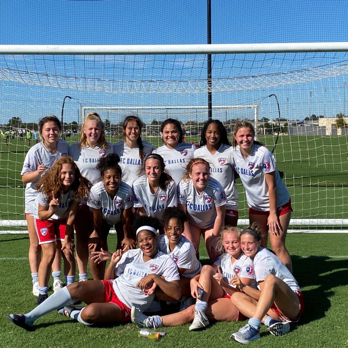 Layla Hansen tweet media