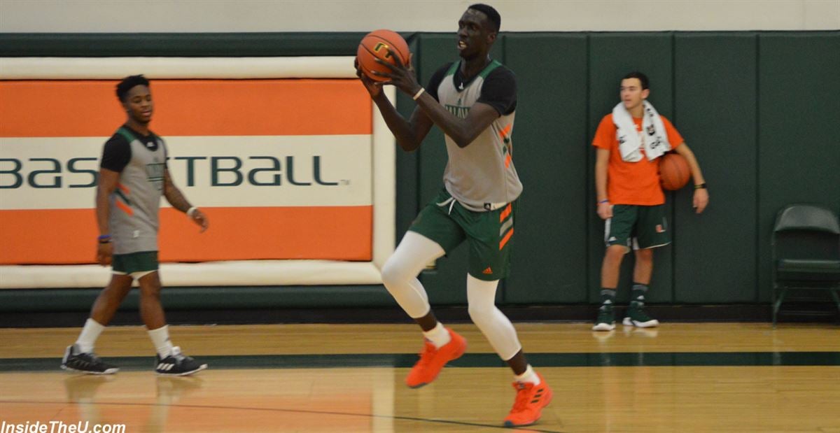 Sean_Murphy_NJ's tweet photo. Deng Gak (Blair Academy) will begin his junior season at Miami. The Sydney, Australia native averaged 2.2 Pts, 3.1 Rbs, 0.2 Asts & 0.6 Blks. Best game was vs Duke last year with 6 Pts, 4 Rbs & 2 Asts. Born in Cairo, raised in Australia since he was a baby & is Sudanese. #UNation https://t.co/kPHtSKKJtN