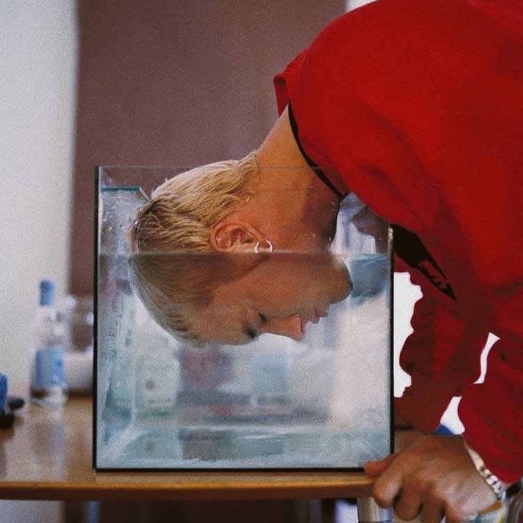 Happy birthday to my fav artist of all times 