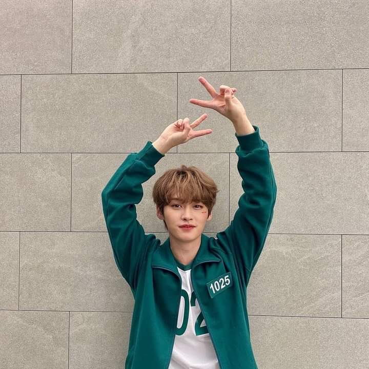hourleeknow's tweet photo. . #Leeknow #리노 #스트레이키즈 @Stray_Kids https://t.co/TLMNqXdMU0