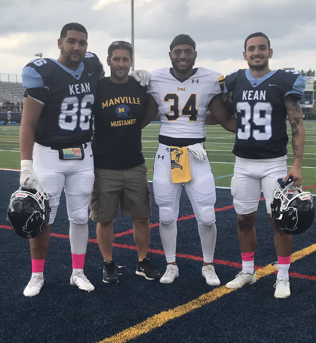 It was an absolute pleasure to see these three former Mustangs on the same field and representing their college football programs today. Once again, you guys made me one proud coach. 

Keep it up <a href="/StevenJGarcia18/">StevenjGarcia©</a>, <a href="/YahhBoyNick/">Nick</a>, and <a href="/issaiahruiz/">Issaiah</a> 

@MHSGRIDIRON21