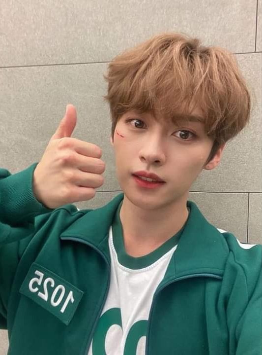 hourleeknow's tweet photo. . #Leeknow #리노 #스트레이키즈 
@Stray_Kids https://t.co/rroX1I41D6