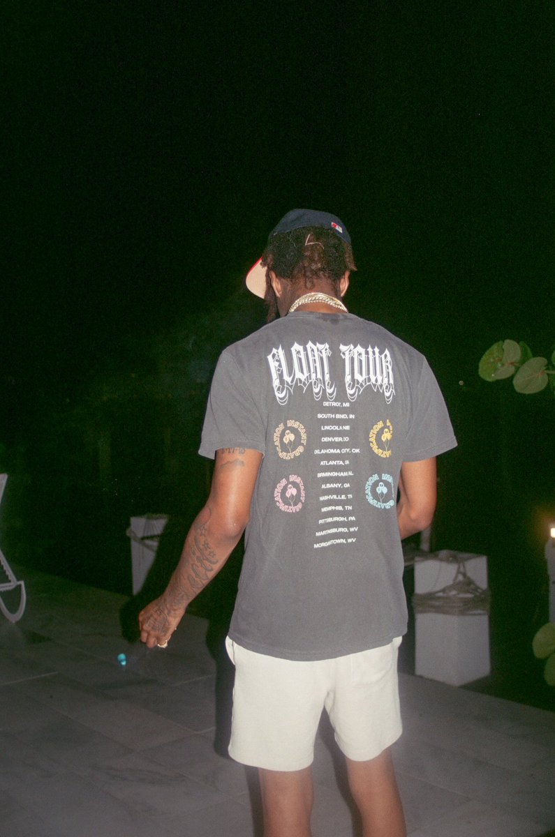 playcallour's tweet photo. #wvu #floattour @kcamp @truestorygee tonight at PRYZM 335 High St Morgantown WV limited edition tour tees on hand 🎈 doors open at 9pm https://t.co/XbTxylNFRb