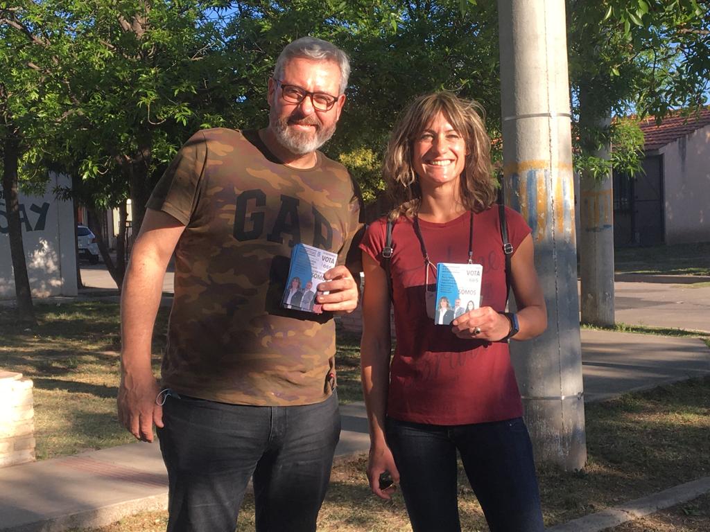 paosponce78's tweet photo. Seguimos escuchando a los vecinos, hoy en los Barrios 80 Viviendas y Pedro Payer.
#lista665 #primerolosvecino #IDENTIDAD #paoponce #fedetula #porunconcejodetodosyparatodos https://t.co/NXSKLIRNR5