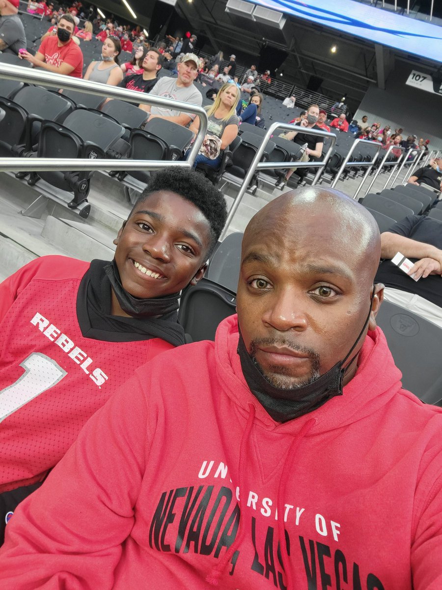 LamontJR tweet media