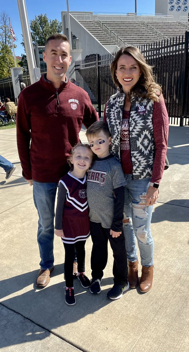 t_coyan's tweet photo. Such a fun @MissouriState homecoming day! The parade…..@MSU_SugarBears (we love you, Mariah!!)…a bears victory, great times with our friends at the @MSU_Choirs tailgate…and amazing weather!!! #lovesgf #GoBears https://t.co/QxW0gwfaCh