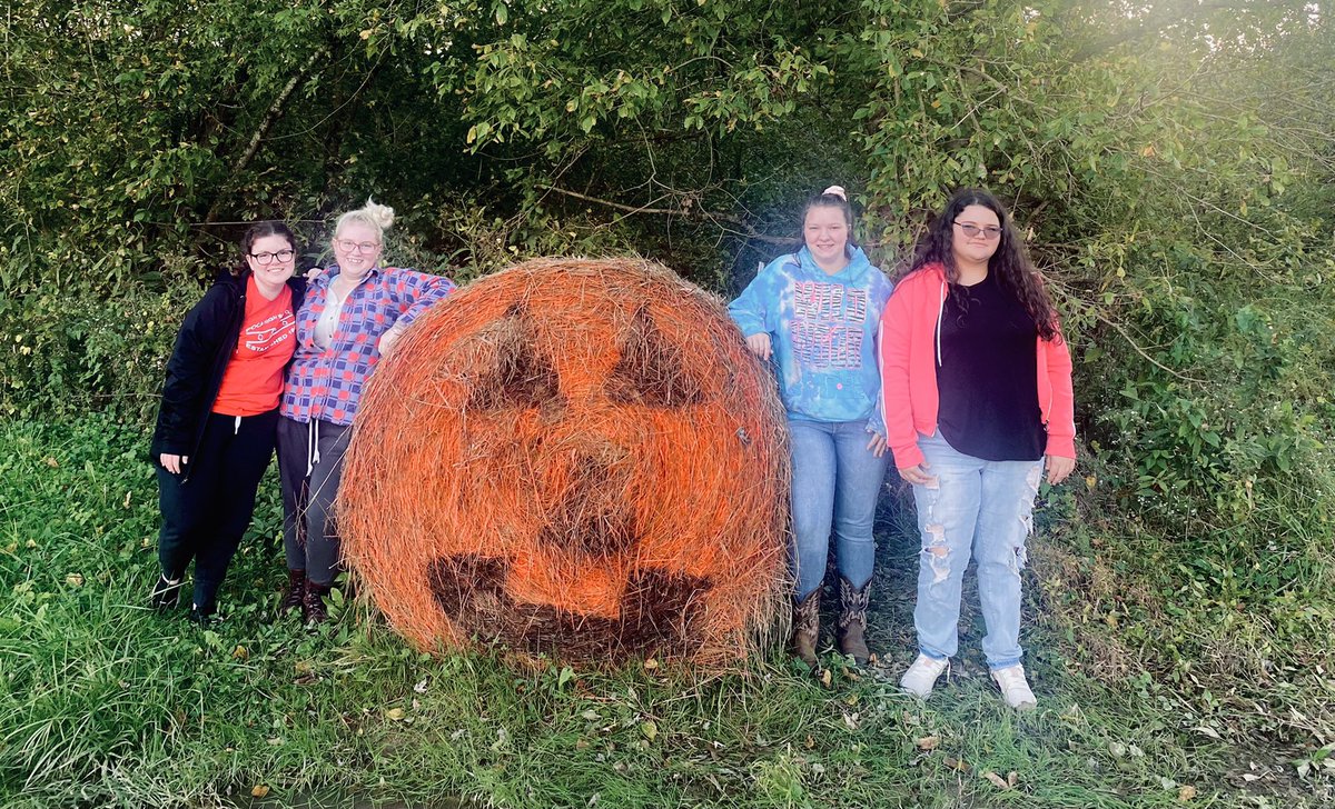 PHS DECA went to the Milton Corn Maze today and had a blast!!🧡💙