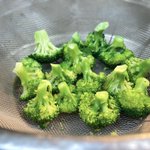 こうすると茹でたブロッコリーが水っぽくならない？!覚えておきたいライフハック!