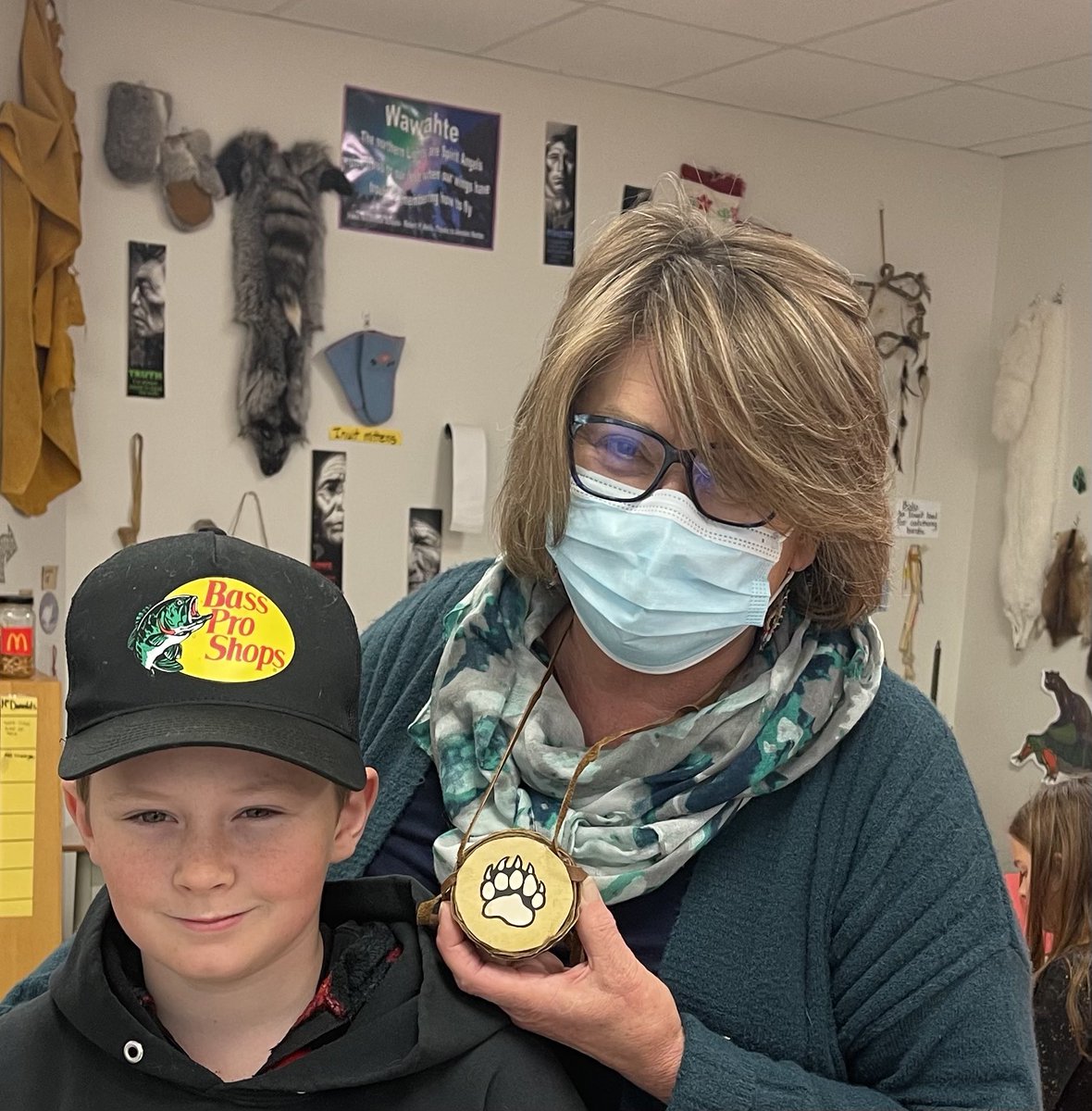 ann_oldnall's tweet photo. Our Ambearrister Maskwa has received a handmade gift from Rylend. I love the way the students are contributing to his ever growing wardrobe!Every gift is a treasure. @indigenousFMPSD @ATAindigenous @CaringSociety @cblackst @annaleeskinner #wearedoingbetter #wewilldoourpart https://t.co/VSC490mUQZ