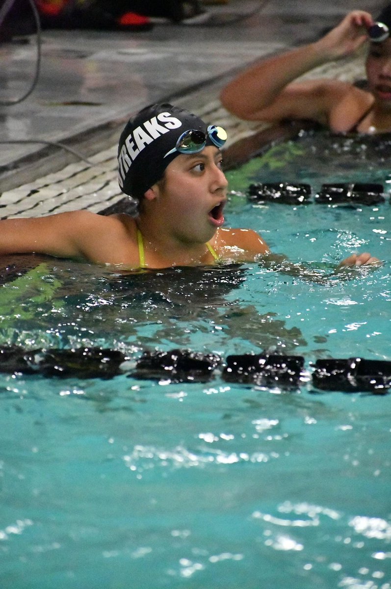 GhsReflector's tweet photo. All Eyes on the Swimmin’ Streaks :) https://t.co/H6QDFMtYGH