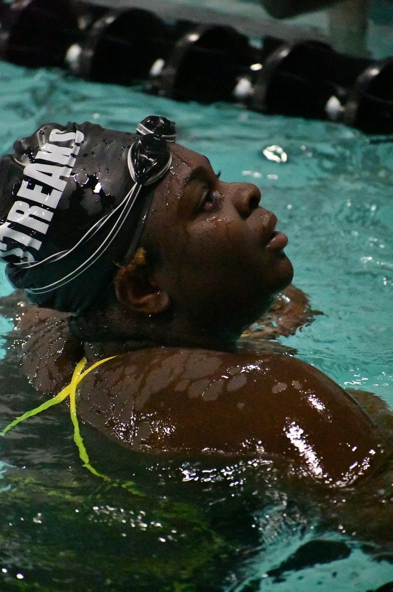 GhsReflector's tweet photo. All Eyes on the Swimmin’ Streaks :) https://t.co/H6QDFMtYGH