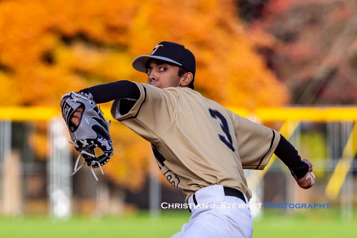 VicCatsYYJ's tweet photo. FULL STORY: The @goldentideyyj split with the visiting @mipiratesPBL on a beautiful fall day at Wilson's Group Stadium https://t.co/PVLlXTaMBh #humtide #yyjsports #yyjbaseball @CCBaseballConf @bcpbl1 @tc_vicsports https://t.co/KDcESlhSOT