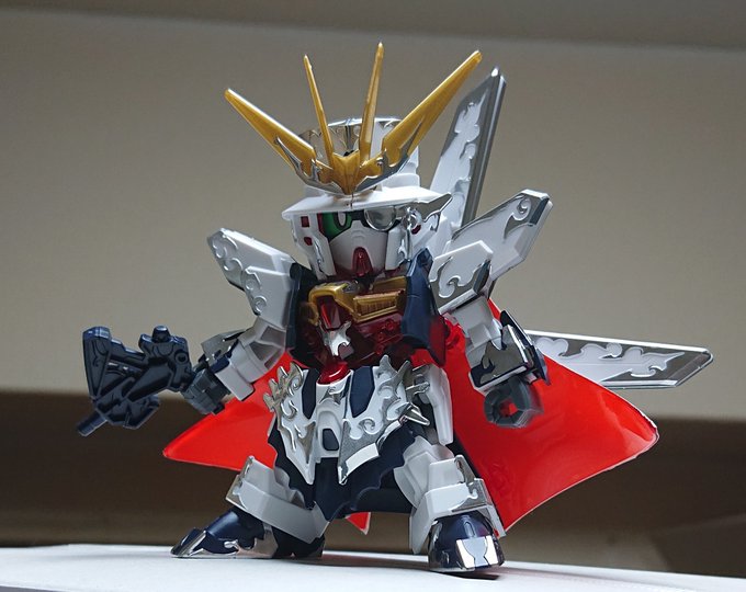 驚きの鏡面力 ガンダムマーカー メッキシルバー レビュー 比較 Kioitv