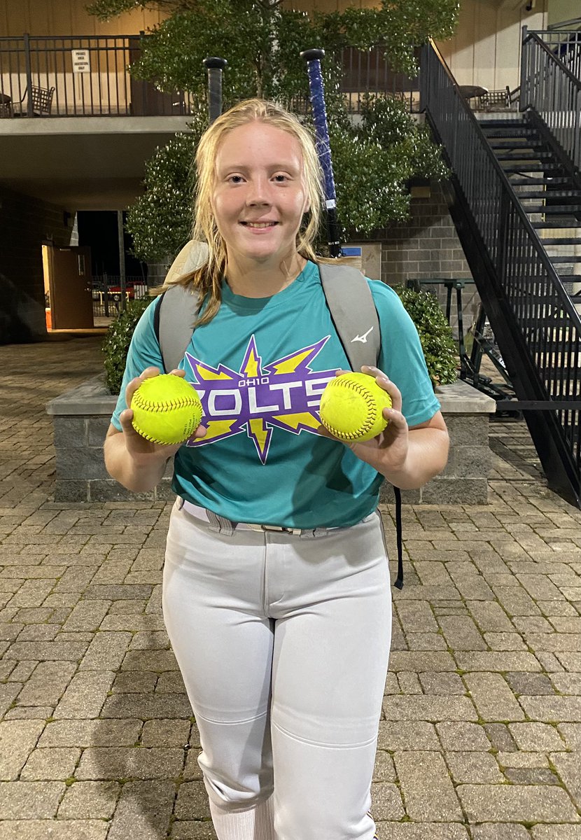 3 Bombs today!!! #9 Colleen Bare in game 1️⃣ against Sluggers Murphy. #99 Abby Robinson in game 2️⃣ against Thunderbolts Premier, and again in game 3️⃣ against Firecrackers AL!! Great job girls ⚡️🥎 💣💣💣 #boltsboom <a href="/B2022Colleen/">ColleenBare</a> <a href="/AbbyRobinson09/">Abby Robinson</a>