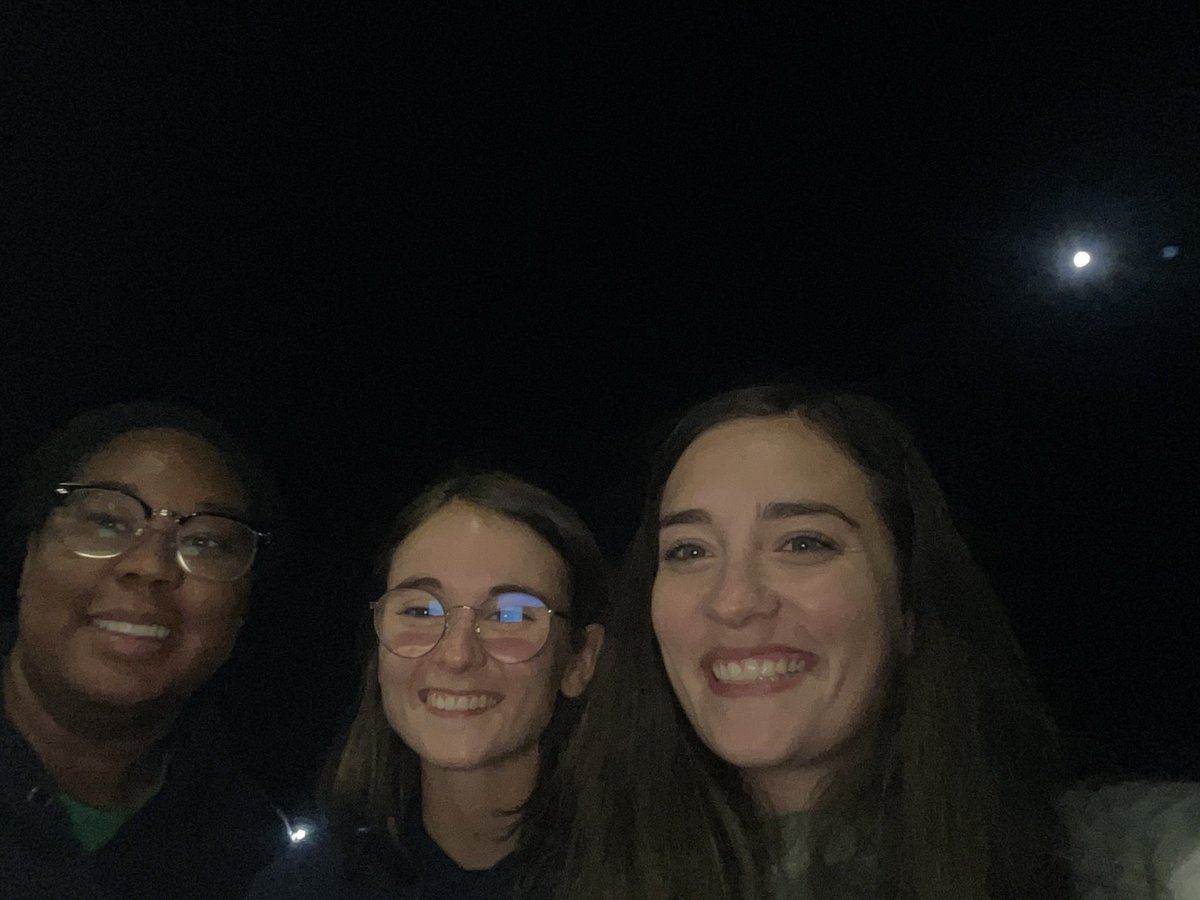 bri2400's tweet photo. @DorOKSG I had a great time moon gazing #nationalmoongazingday I was able to use the Sky Walker 2 app to observe the moon and the stars. When I looked a the moon I could see all kinds of craters light ones and dark ones. The moon was very bright and it was amazing. https://t.co/YunsTKw0iJ