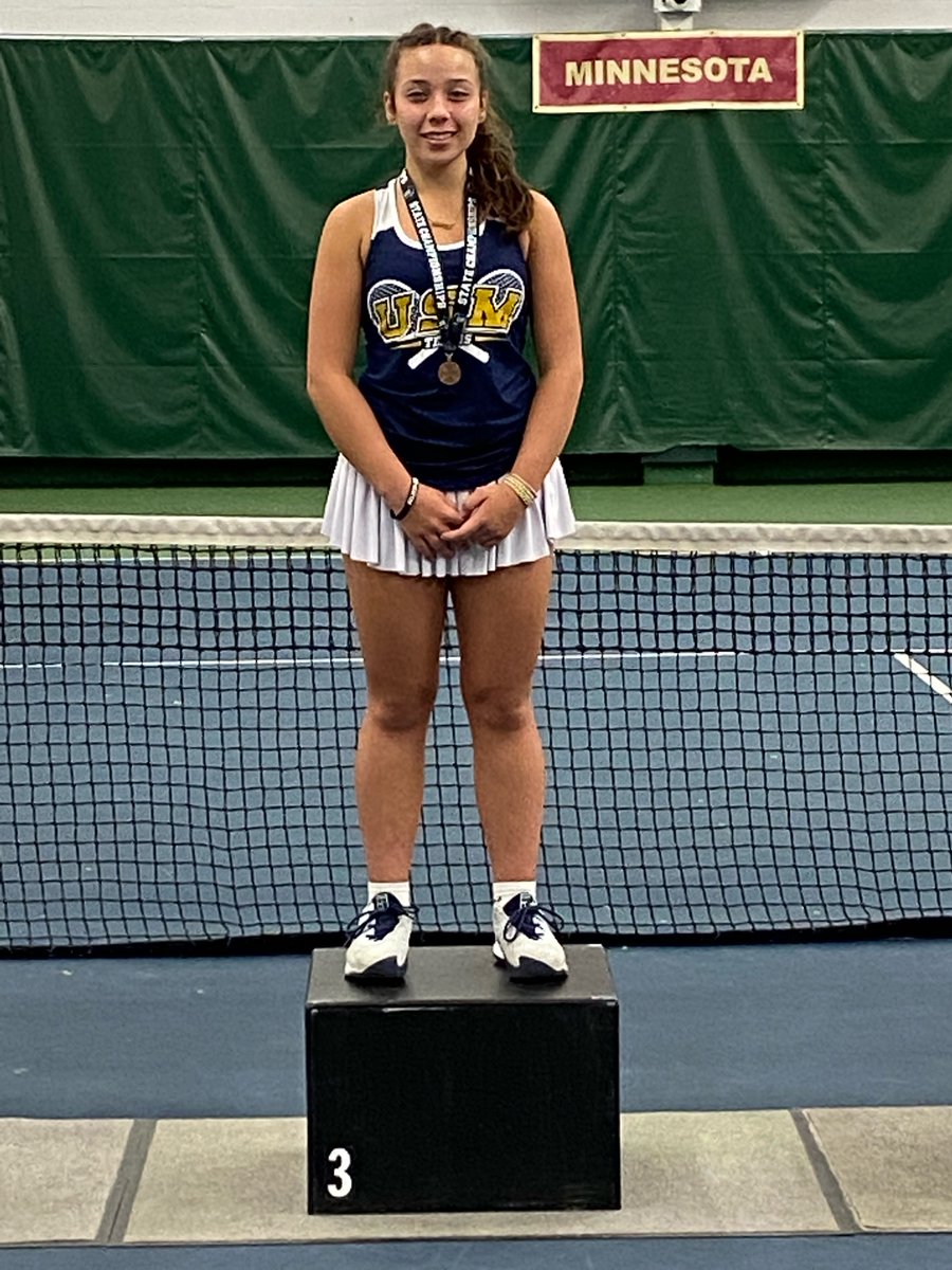 USMathletics's tweet photo. Congratulations to Aubrey Jayne! Aubrey defeated Jacobson of Catholic Memorial, 6-2, 6-4, to place 3rd at the WIAA Division 2 Girls Tennis Individual State Tournament! 🎾

#GoWildcats #WorkTogetherWinTogether https://t.co/0U1zqZFboI
