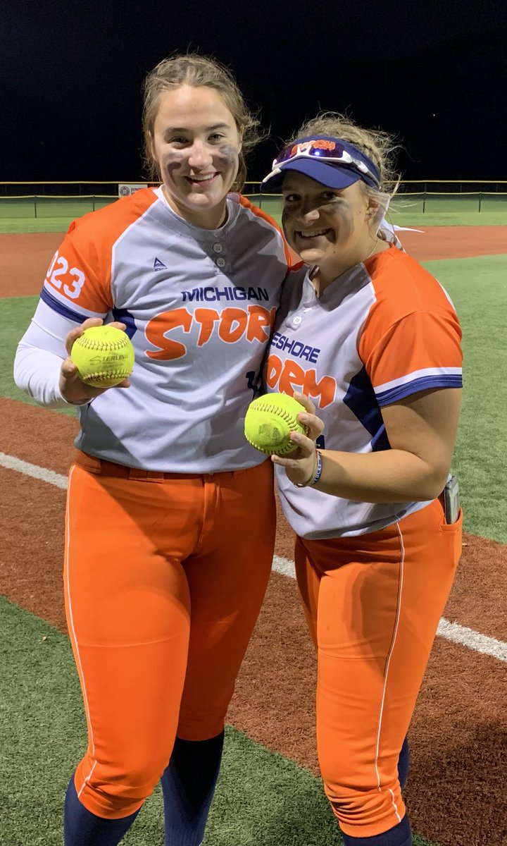 Nice homeruns by <a href="/carlysleeman21/">Carly Sleeman</a>-‘23 and Addison Bobbio ‘23 <a href="/LaserShowcase/">Laser Nation Showcase</a> today vs two OH 18u teams. Keep the energy flowing into tomorrow’s games. 2-1 on the day. @LakeshoreStorm