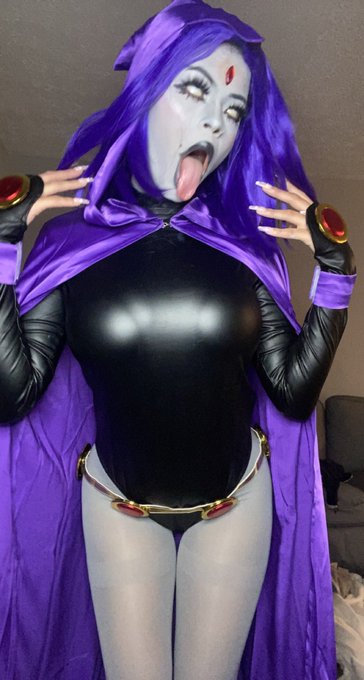 do yall like raven ? 💜 #TeenTitans #raven https://t.co/OahRwGZzBA<a href="/tag/teentitans"class="tags">#TeenTitans</a><a href="/tag/raven"class="tags">#raven</a>