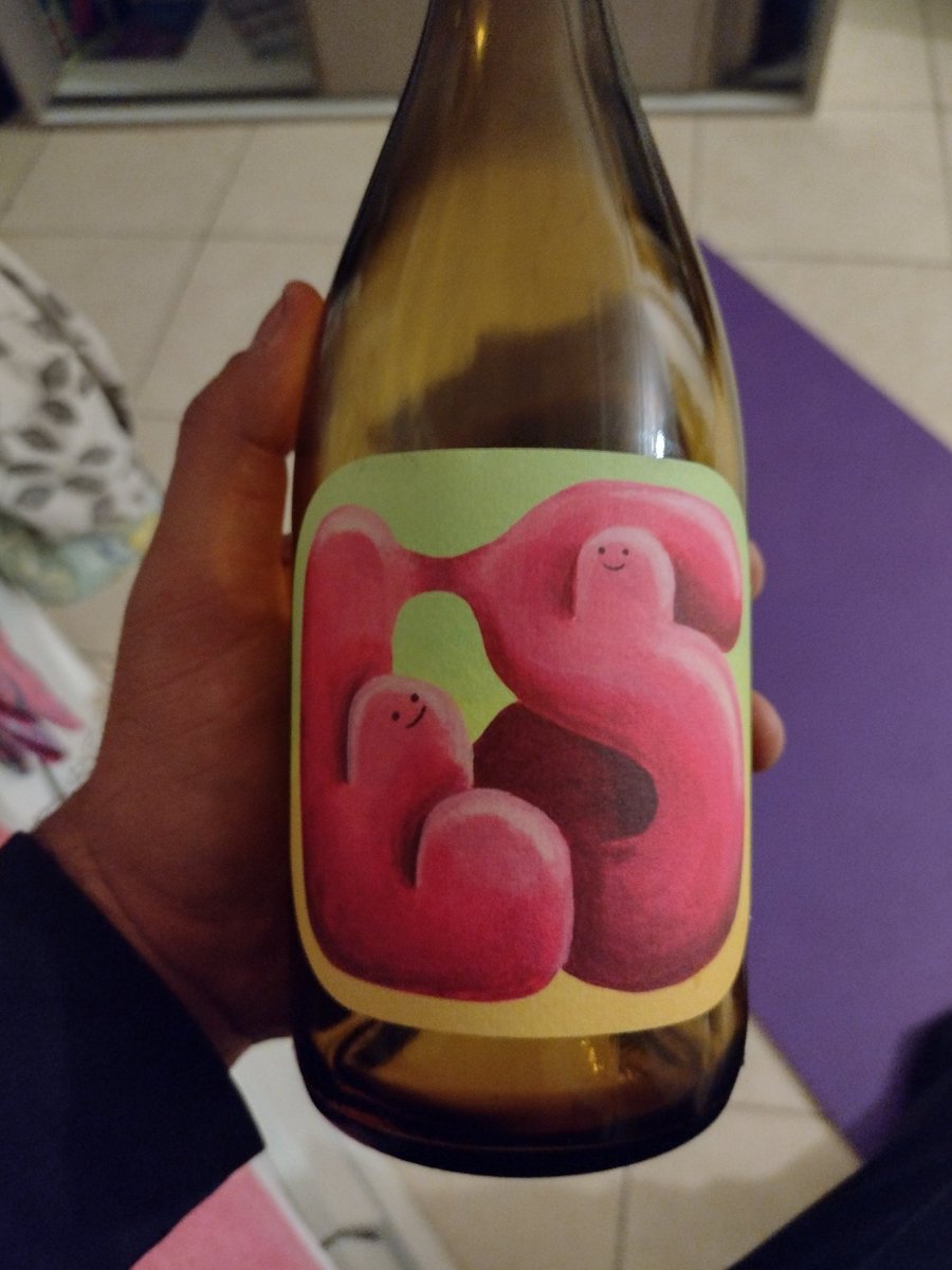 Javi21582456's tweet photo. Un poco reducido al principio, cuando se abrió , una bombita de fruta , muy rico , salu https://t.co/zuqq5Mle4Z