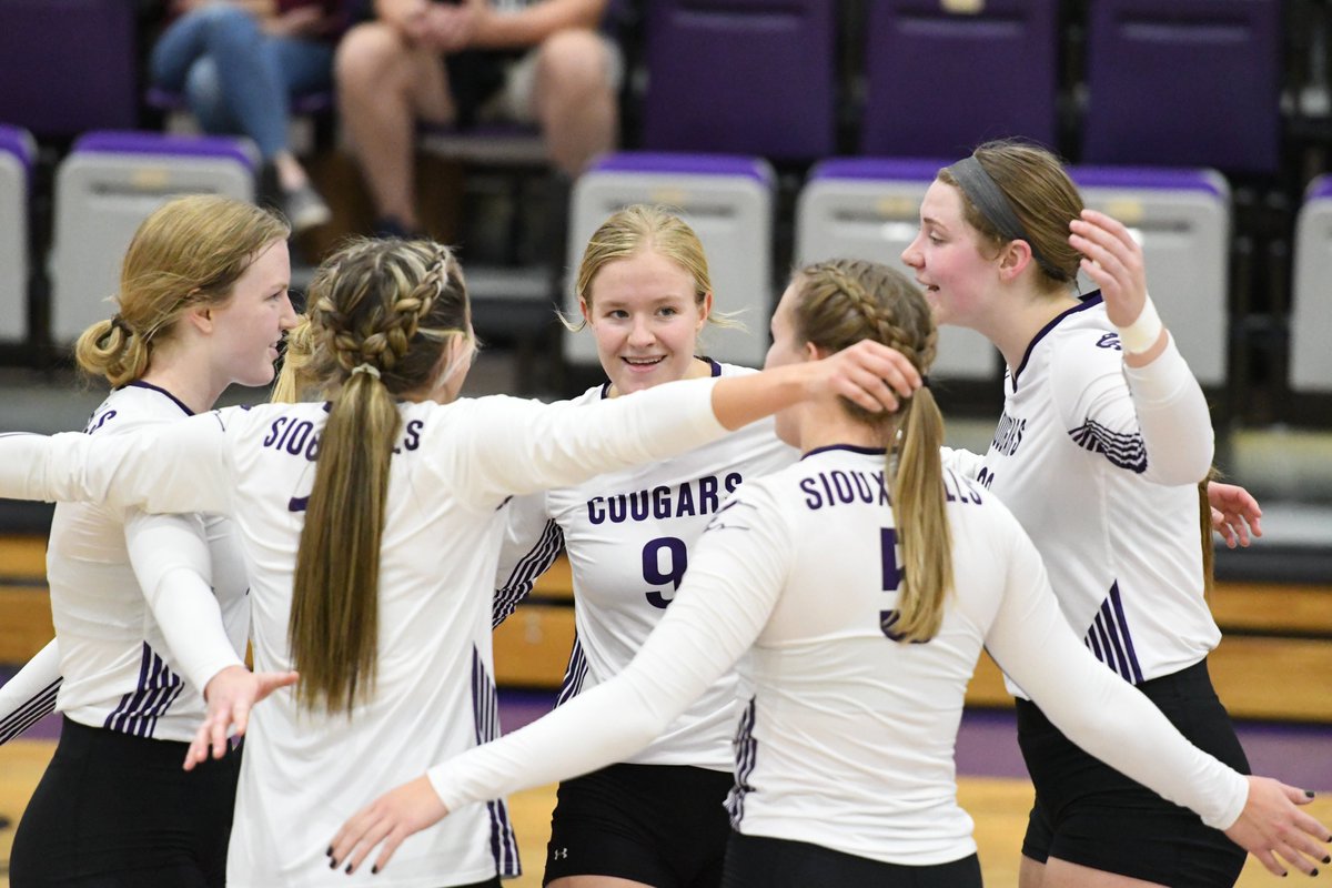 USFCougars_'s tweet photo. "Alone we can do so little; together we can do so much." – Helen Keller
Days like these. Memorable.
#CooFam #GoCoo #Coomagic #Beatingtop10foeontheroad https://t.co/T3aS9MzzVb