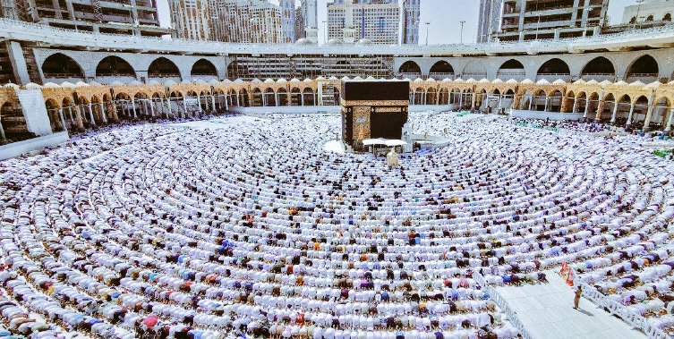 قبلة المسلمين، شمس الدين، الحصن الحصين، عشق العاشقين، طمأنينة وسكينة حفظ الله البلد الحرام.
الحمد والشكر لله 

#مكة_المكرمة
#الحرم_المكي