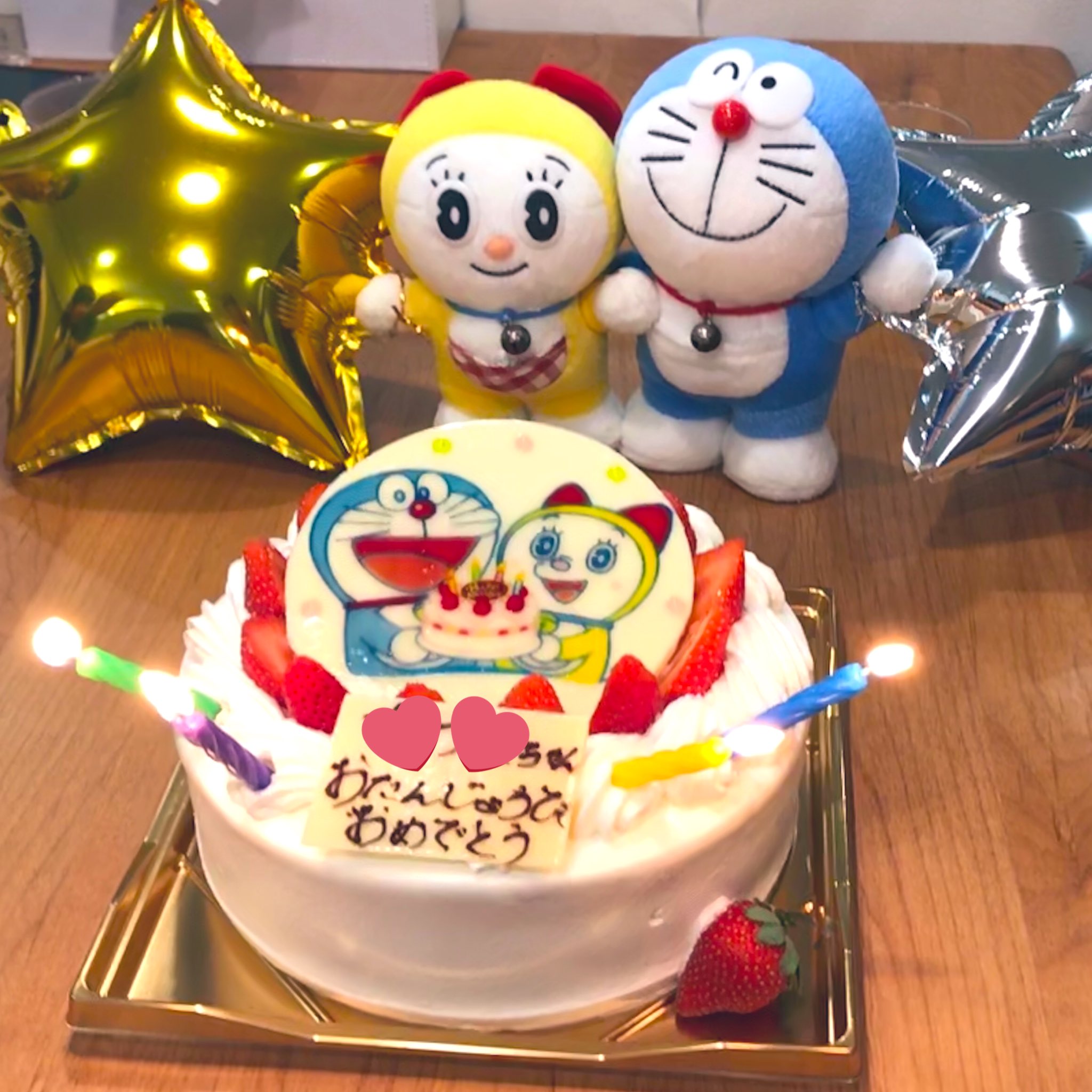 Mamekko 長女の誕生日でした すみっコぐらし好きなので ケーキもすみっこかと思いきや ドラえもんいいとのこと 子どもの好みは良く変わりますね 確認しておいてよかった ドラえもん 誕生日ケーキ お誕生日おめでとう 子育て 子育て
