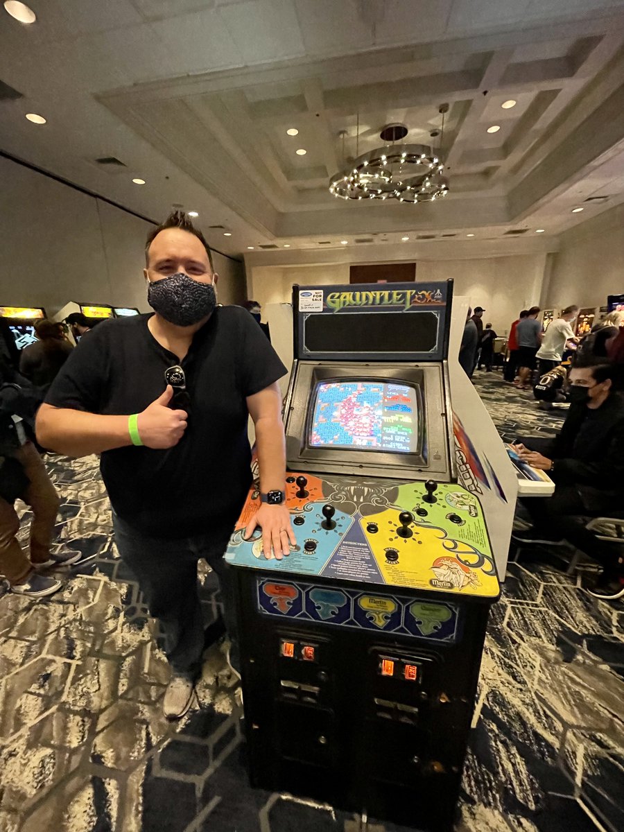 Great time today at <a href="/CAExtremeOrg/">California Extreme</a>. Met up with <a href="/BasicGamerBob/">Basic Gamer Bob</a> and played some fantastic arcade cabinets and pinball machines. Two highlights for me: the mechanical games like Super Speedway, and playing Gauntlet with Bob and 2 others from level 92 to 126!