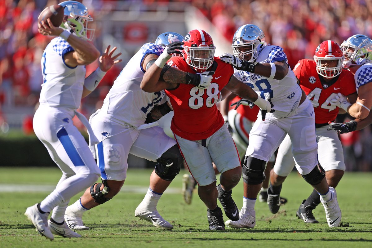 Kentucky running back Chris Rodriguez Jr came into the #Georgia game as the top tailback in the SEC, averaging 128 yards a game.

He had 7 yards against UGA.