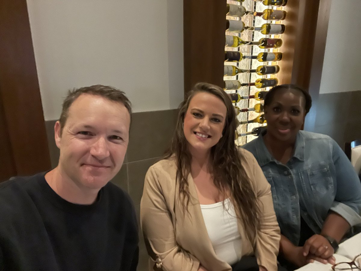 Chatting up (and chowing up) with <a href="/RossOptimized/">Roy Ross</a> <a href="/ketochow/">Keto Chow (usually Chris Bair)</a> @bronsondant72 @BeautifulGone <a href="/JudithM06781340/">JudithMarie__</a> <a href="/2krazyketos/">2krazyketos</a> at an awesome Brazilian steakhouse in #Vegas