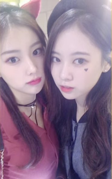 aoaitsay's tweet photo. Bora and Hyewon from IZONE are bestie since high school and still are now!

My fellow WIZONE and Hyewon Stan, Bora is currently a finalist of Girls Planet 999, if you have Universe app or willing to vote for her, please help us with this, we appreciate your support so so much <3 https://t.co/EvP25WmNgS