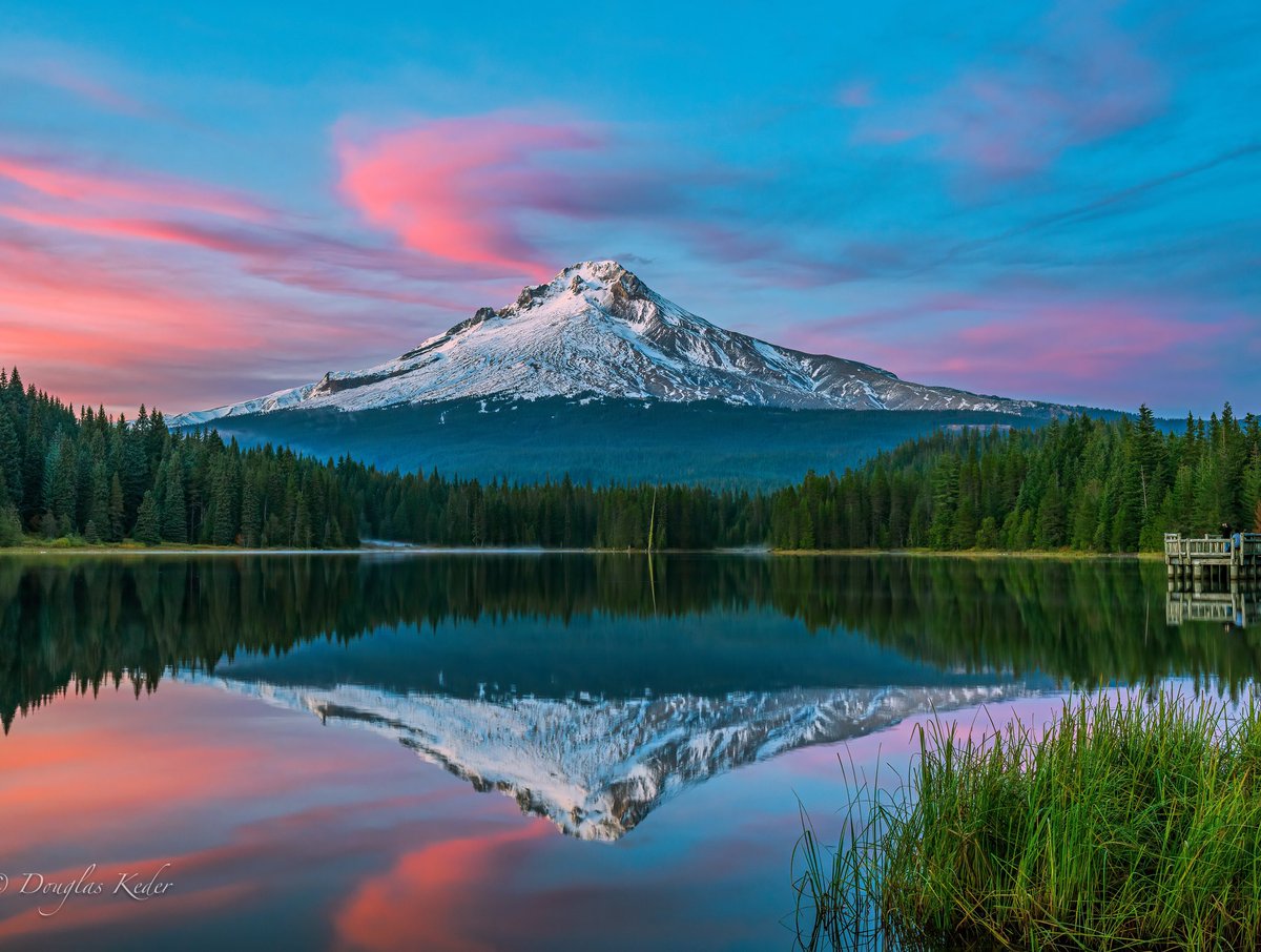 @TheDanCosta Nice portfolio! I got lucky Friday night catching this blue hour, the calm before the next storm. #MountHood