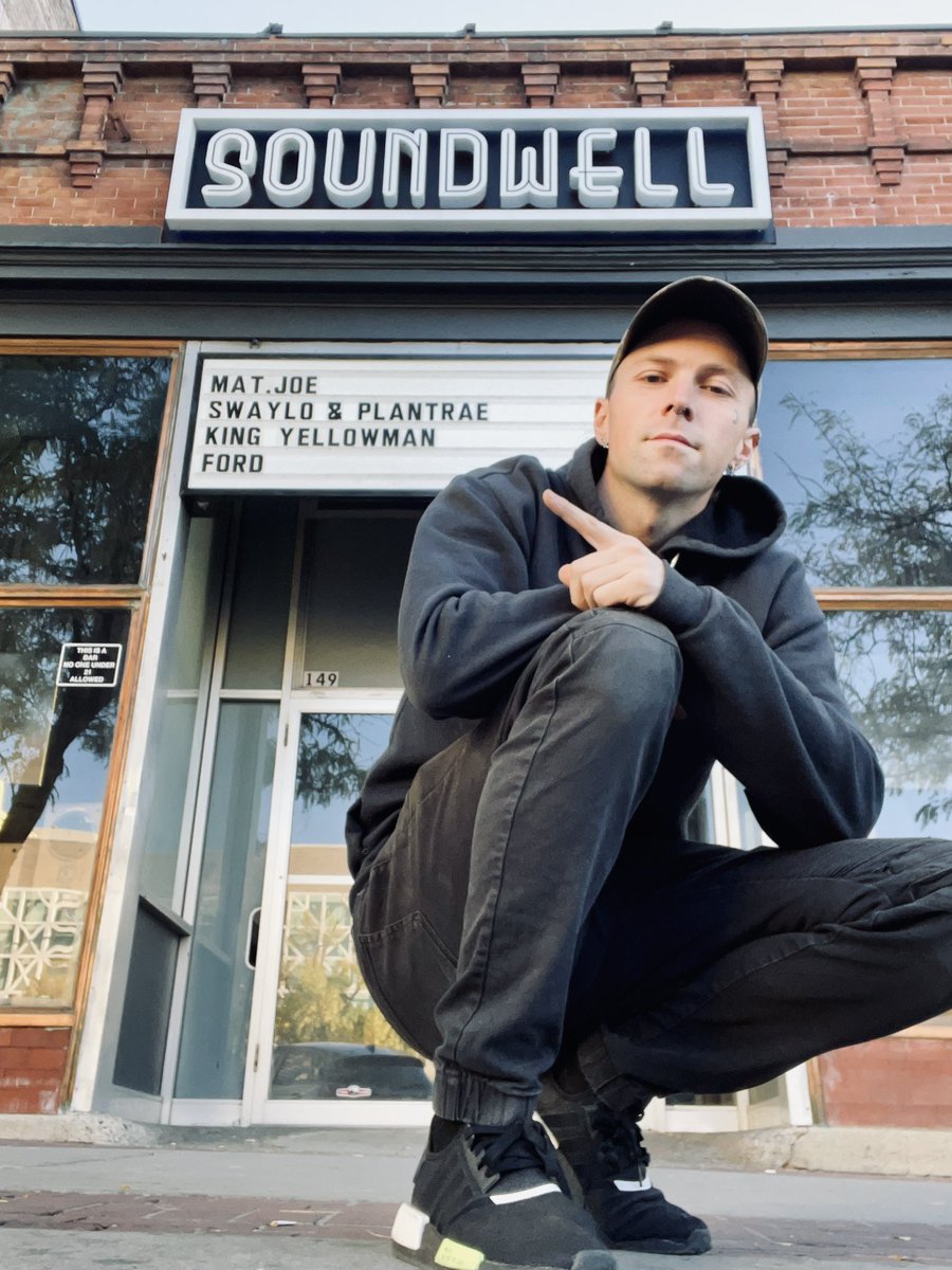 bout to do some emotional stuff in the salty lake city 👾👾👾👾👾