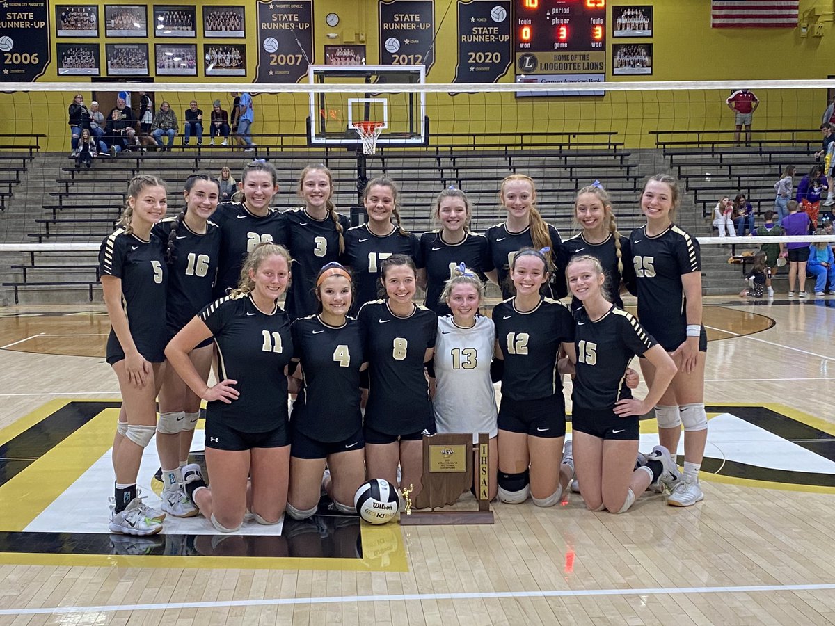 LoogooteeVball's tweet image. Sectional 63 Sectional Champions!! #LHSVB #TBH